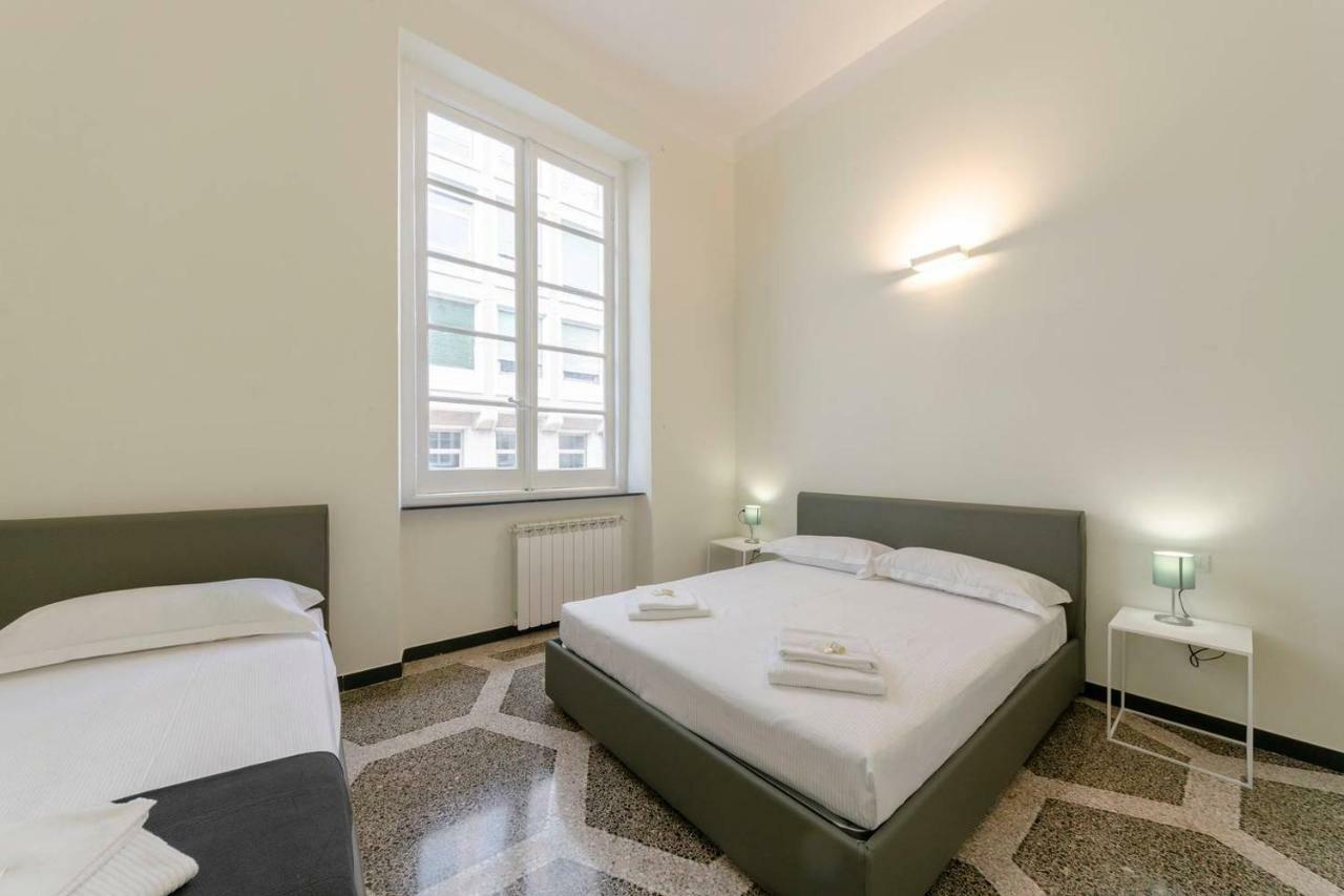 Joivy Elegant Flat For 7, In The Heart Of Genoa Apartment Exterior photo