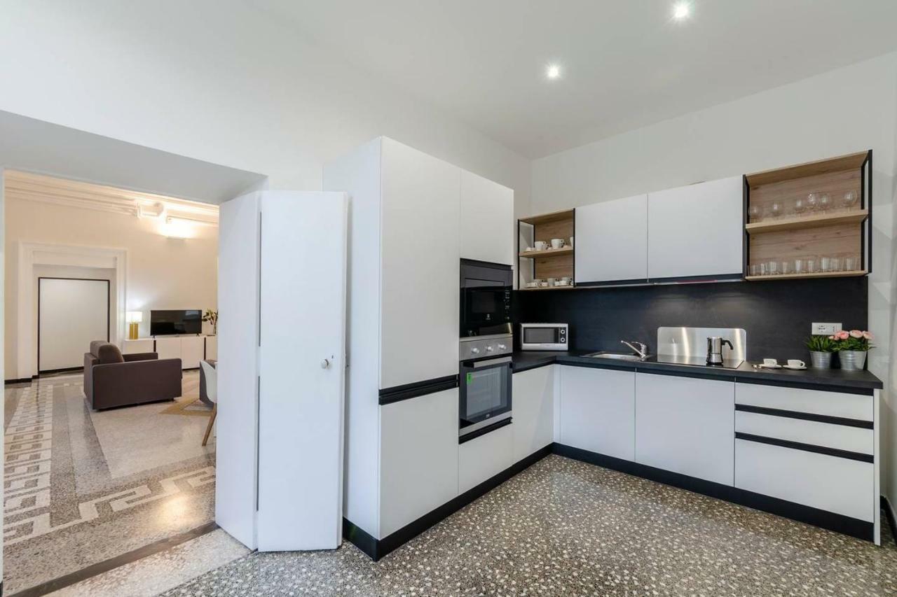 Joivy Elegant Flat For 7, In The Heart Of Genoa Apartment Exterior photo